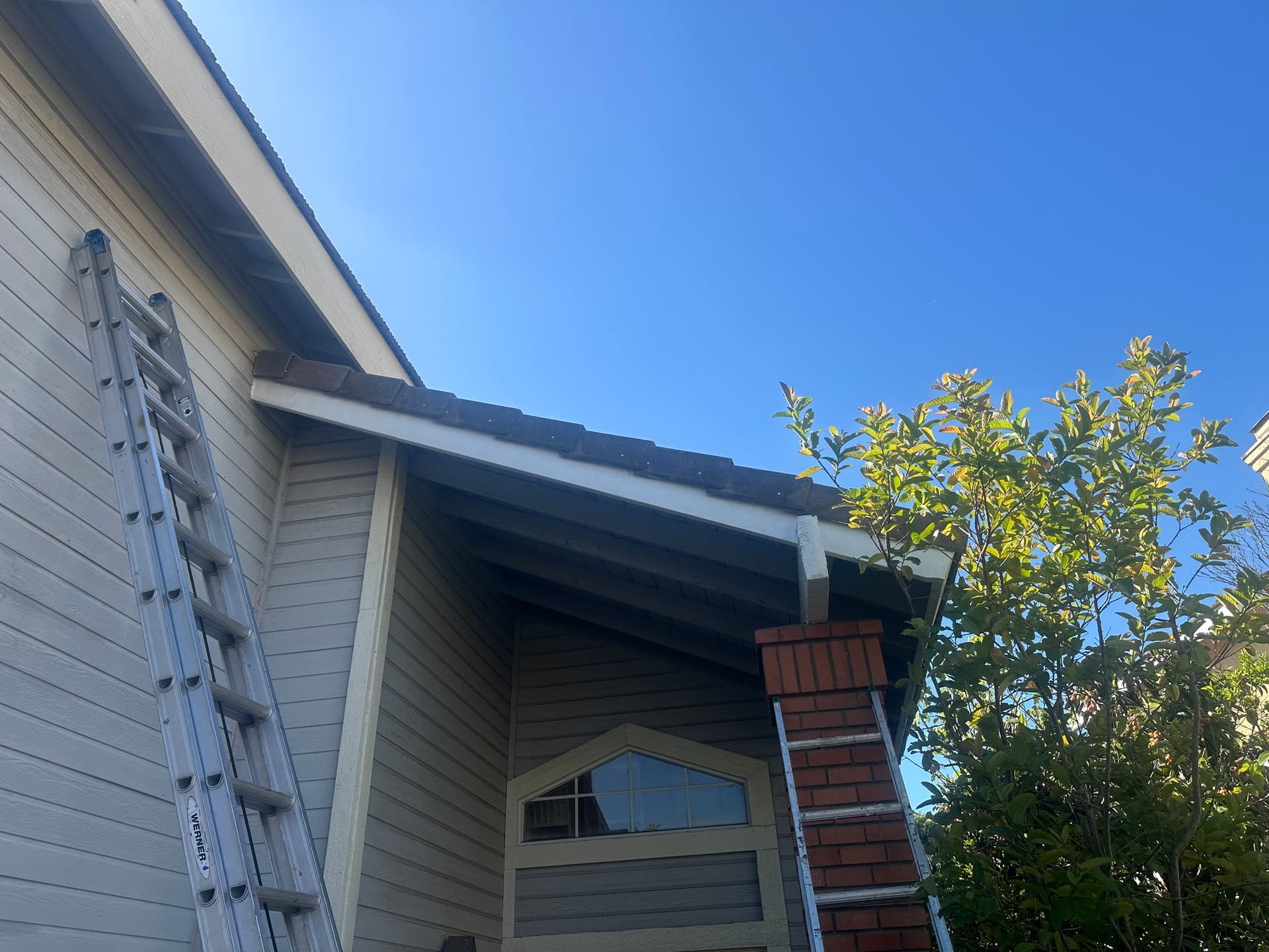 Gallery photos for Tile Roof Repairs Across Montclair, Chino Hills, and Pasadena: Image #3