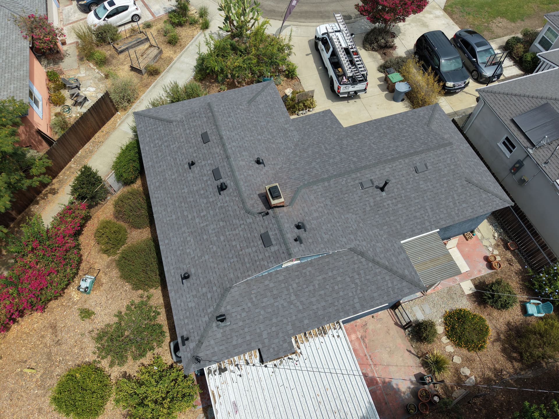 Gallery photos for Full Tear-Off and Shingle Replacement in Claremont: Image #2