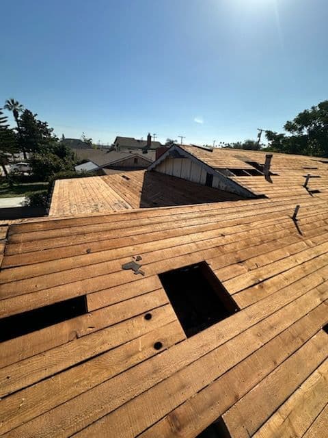 Roof Revamp Underway in Azusa image